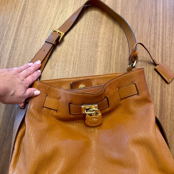 Michael Kors bag - Picture 3 of 12